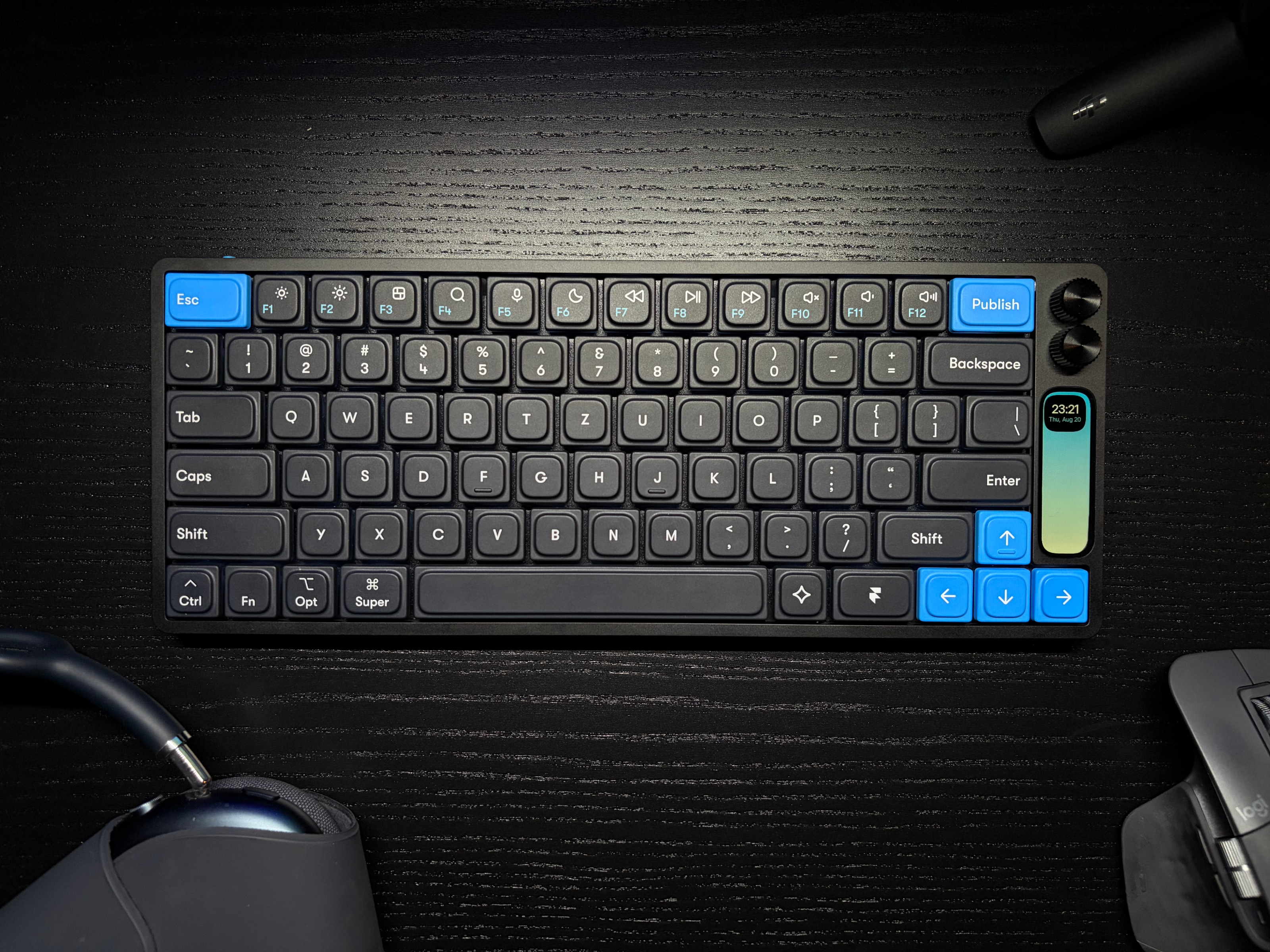 My new Keyboard arrived 🦋I have used the Worklouder Framer F1 since it's release for a bit over a week now and I must say that this was one of my best purchases in the last year.Now keep in mind I'm not that deep into keyboards and I upgraded from an Apple Magic Keyboard. But this is actually a game changer. I find myself looking forward to typing stuff, isn't that weird (?)Props to @Ben Fryc and @Framer for this amazing product!What keyboard do you guys use?(PS: How do people make taking these kinds of shots look so effortless? This took me way longer than I'm comfortable to admit 🫠)